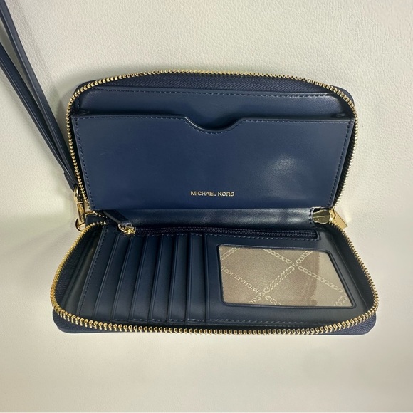 NEW Women’s MICHAEL Michael Kors Jet Travel Continental Zip Wallet/Wristlet - Picture 1 of 6